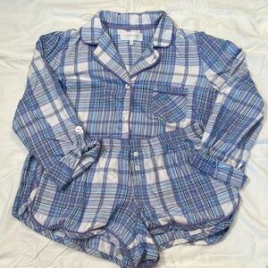 VS 3/4 sleeve and shorts flannel set with Pom detailing.